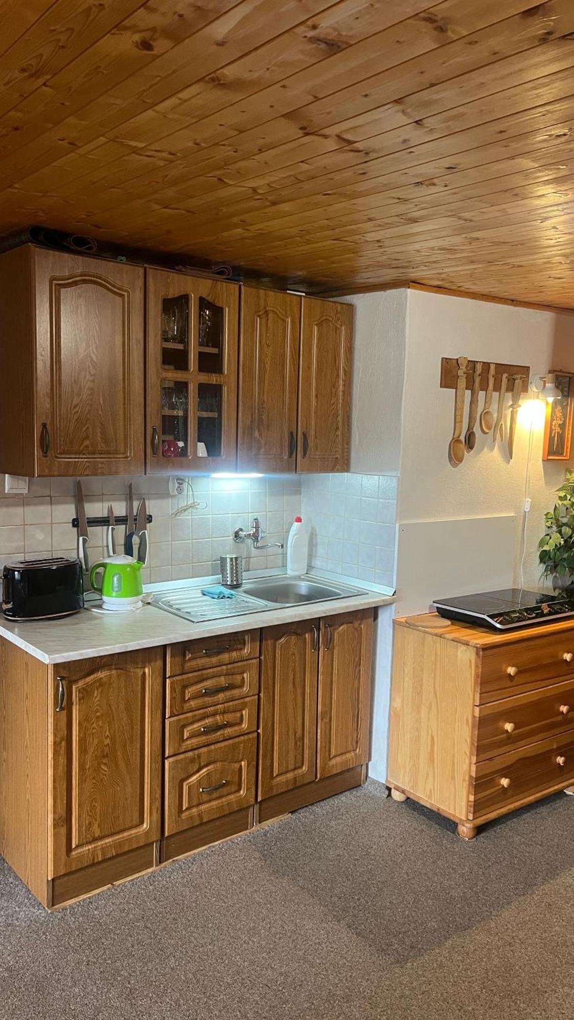 Drevenica U Porubaena Jakubovany (Zilinsky)